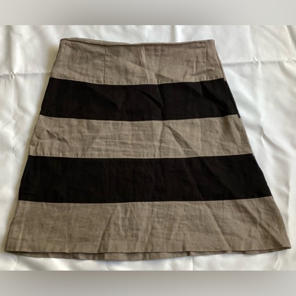 Linen black and beige wide stripe A-line skirt. - Picture 1 of 6